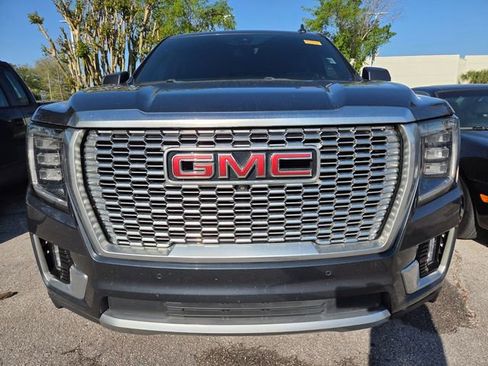 Used 2021 GMC Yukon XL Denali w/ Denali Premium Package image 2