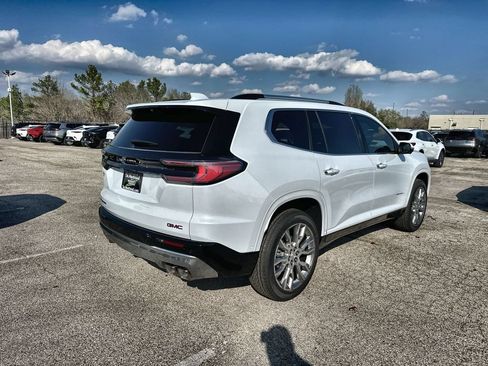 New 2026 GMC Acadia Denali w/ Super Cruise Package FWD image 11