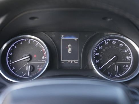 Used 2020 Toyota Camry SE image 25