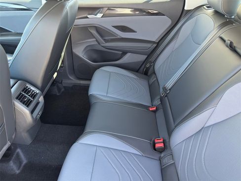 New 2026 Volkswagen Tiguan SE image 27