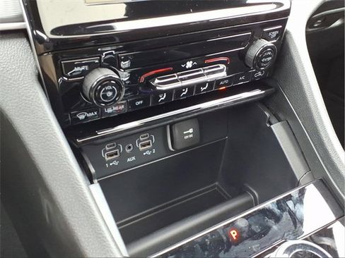 New 2025 Jeep Grand Cherokee L Laredo image 22