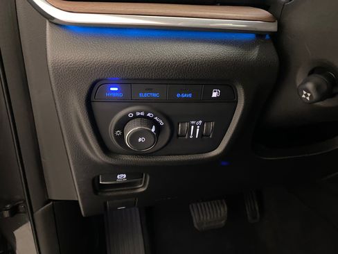 Used 2022 Jeep Grand Cherokee Summit image 18