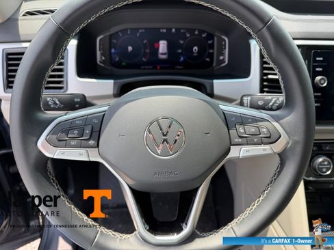 Used 2023 Volkswagen Atlas SE w/ Panoramic Sunroof Package AWD/4WD image 16