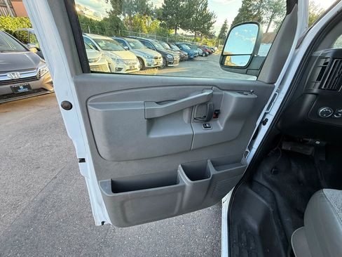 Used 2021 Chevrolet Express 2500 RWD image 29