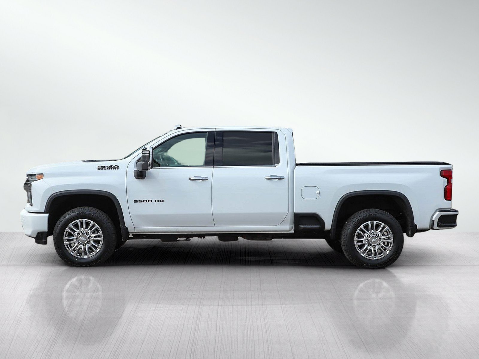 Used 2020 Chevrolet Silverado 3500 High Country w/ Technology Package AWD/4WD image 2