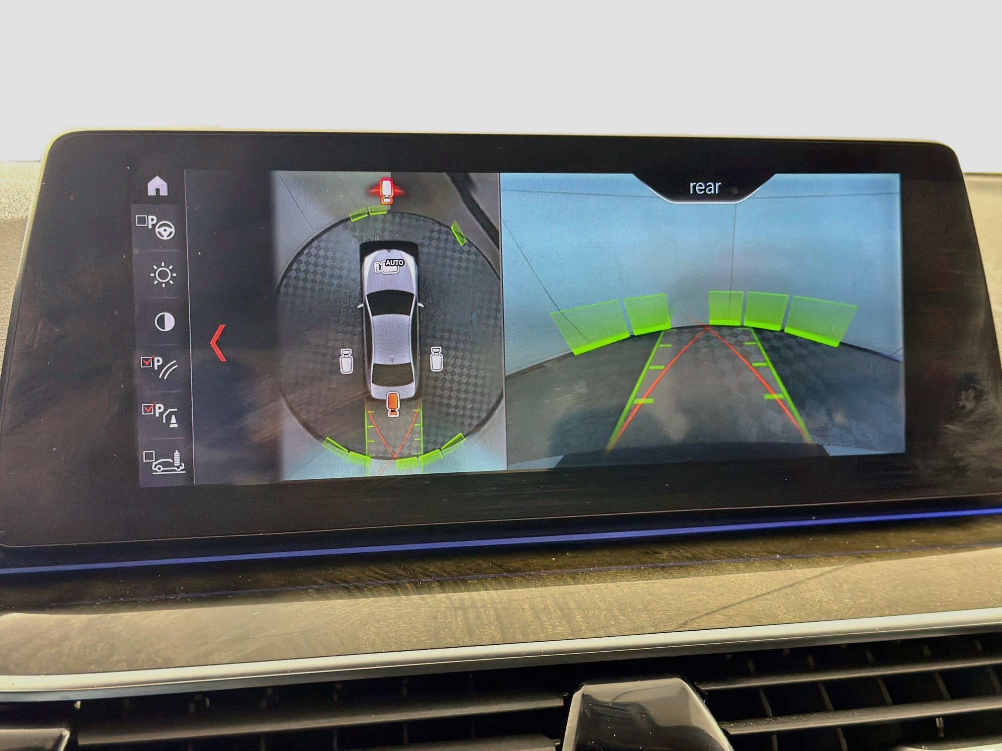 Used 2018 BMW 530e RWD image 23