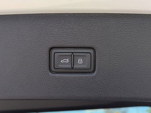 New 2026 Audi Q8 Premium Plus image 33