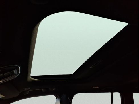 New 2026 Jeep Grand Cherokee Laredo image 15