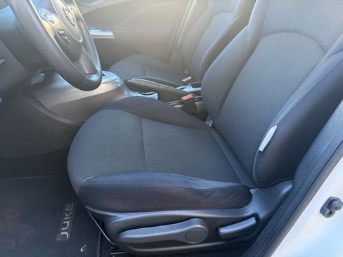 Used 2014 Nissan Juke S FWD image 4