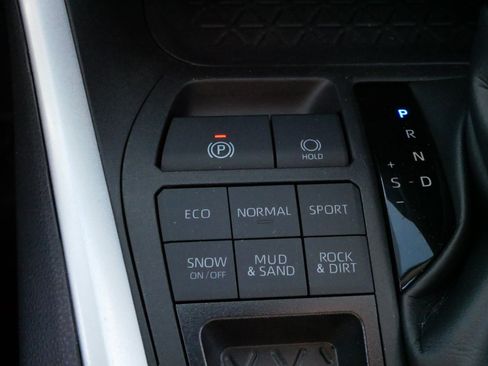 Certified 2024 Toyota RAV4 XLE image 27