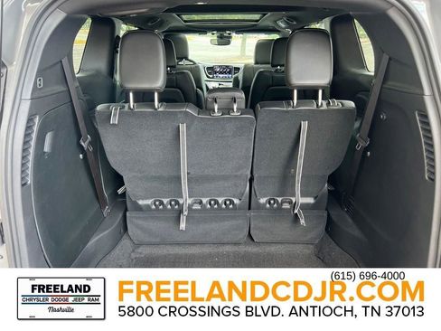 New 2025 Chrysler Pacifica Select image 8