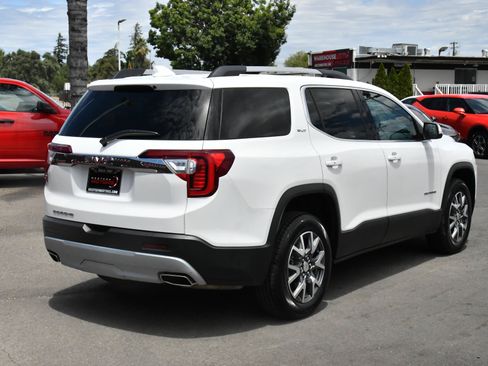 Used 2023 GMC Acadia SLT FWD image 8