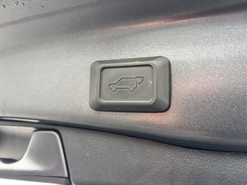 Used 2023 Toyota RAV4 Limited AWD/4WD image 21