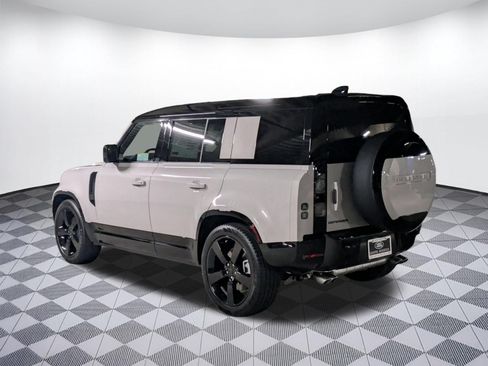 New 2026 Land Rover Defender 110 X-Dynamic SE AWD/4WD image 5
