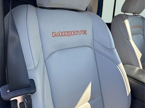 Used 2021 Jeep Gladiator Mojave image 13