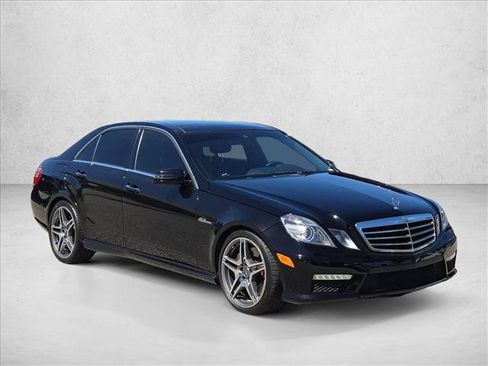 Used 2010 Mercedes-Benz E 63 AMG Sedan image 3