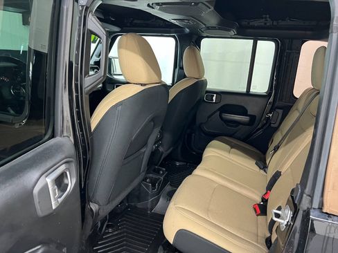 Used 2020 Jeep Wrangler Unlimited Sport AWD/4WD image 9