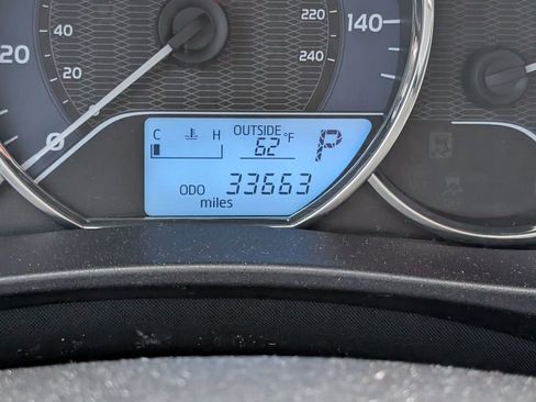 Used 2015 Toyota Corolla L image 15