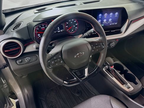 Used 2024 Chevrolet Trax RS image 23