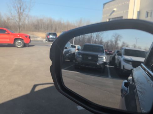 Used 2025 Honda CR-V Sport-L image 17