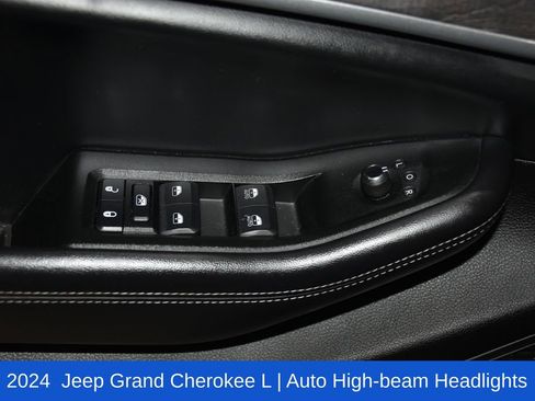 Used 2024 Jeep Grand Cherokee L Limited w/ Luxury Tech Group II image 23