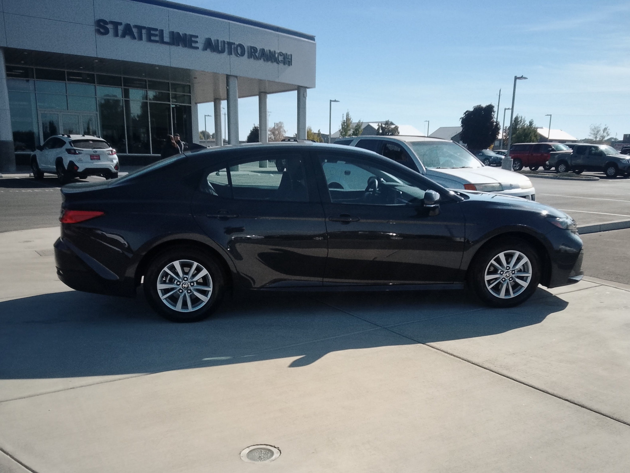 Used 2025 Toyota Camry LE FWD image 2