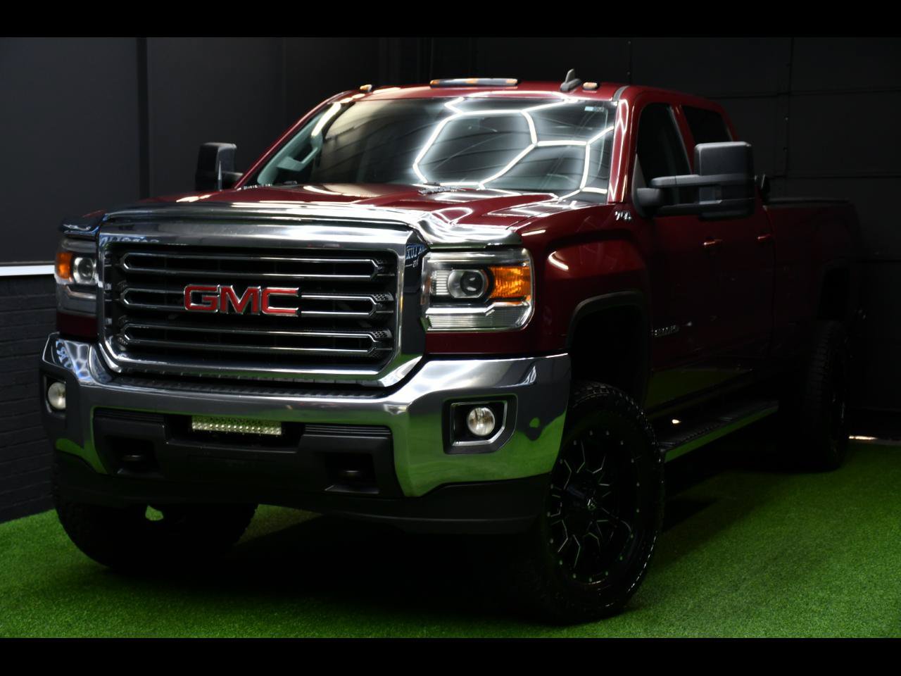 Used 2015 GMC Sierra 2500 SLE AWD/4WD image 1