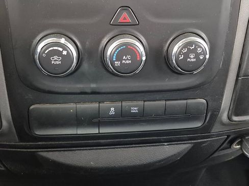 Used 2016 RAM 2500 Tradesman image 16