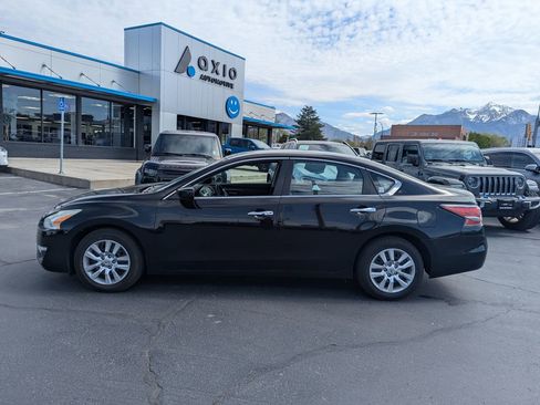 Used 2015 Nissan Altima 2.5 S w/ Power Driver Seat Package FWD image 8