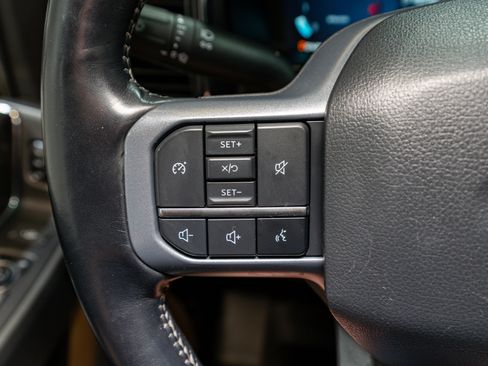 Used 2023 Ford F250 Lariat w/ Chrome Package image 33