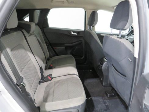 Used 2020 Ford Escape SE image 11