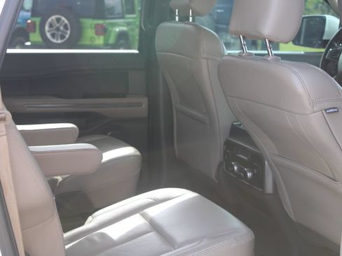 Used 2020 Ford Expedition Max XLT w/ Equipment Group 202A RWD image 17