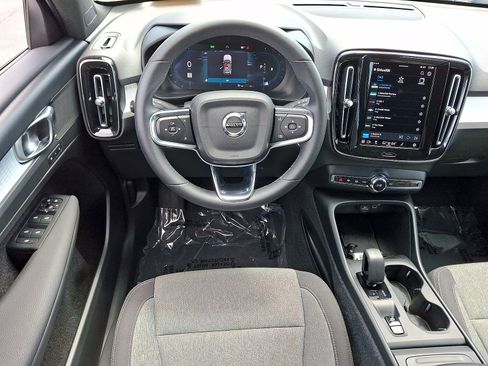Used 2024 Volvo XC40 B5 Core AWD/4WD image 20