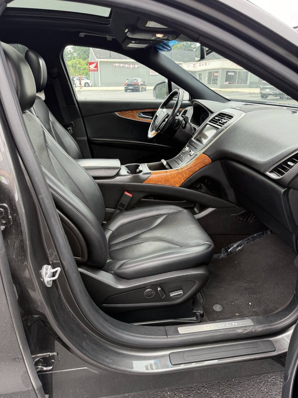 Used 2019 Lincoln Nautilus Reserve AWD/4WD image 8