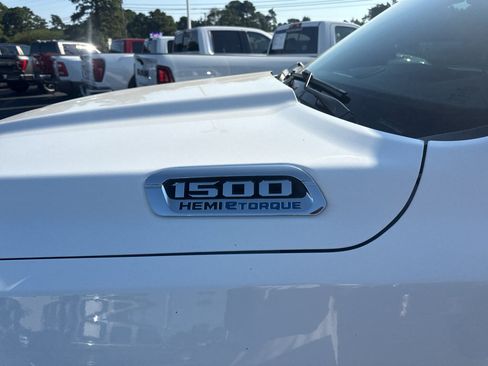 Used 2023 RAM 1500 Big Horn AWD/4WD image 9