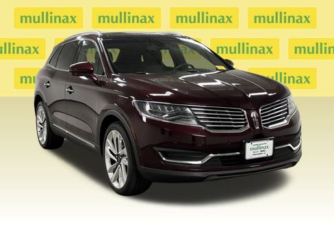 Used 2018 Lincoln MKX Black Label w/ Driver Assistance Package image 2
