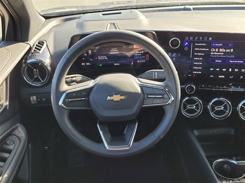 Used 2025 Chevrolet Blazer EV LT image 12