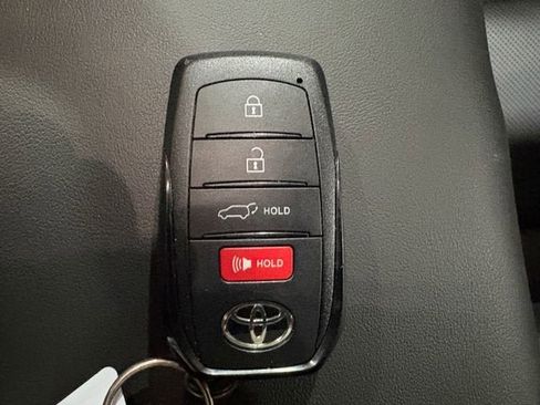 Used 2025 Toyota Crown Signia w/ Advanced Technology Package AWD/4WD image 24