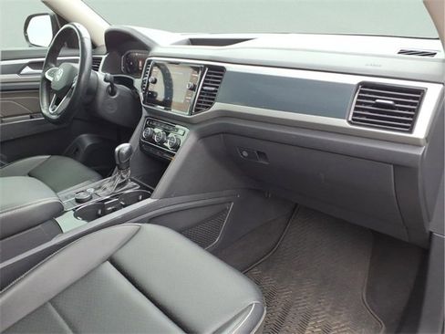 Used 2022 Volkswagen Atlas SEL R-Line image 26