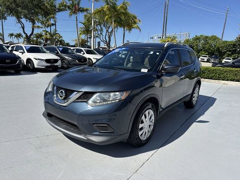 Used 2016 Nissan Rogue S w/ Appearance Package FWD image 9