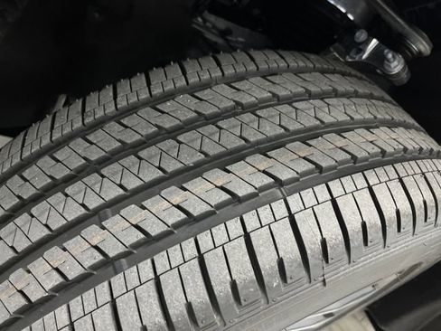 New 2025 Jeep Grand Cherokee L Overland w/ Advanced Protech Group III image 41