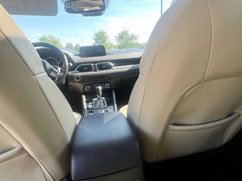 Used 2017 MAZDA CX-5 Touring w/ Preferred Equipment Package image 9