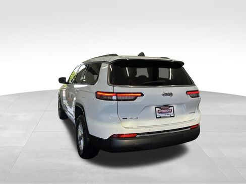 Certified 2022 Jeep Grand Cherokee L Laredo w/ Luxury Tech Group I AWD/4WD image 5