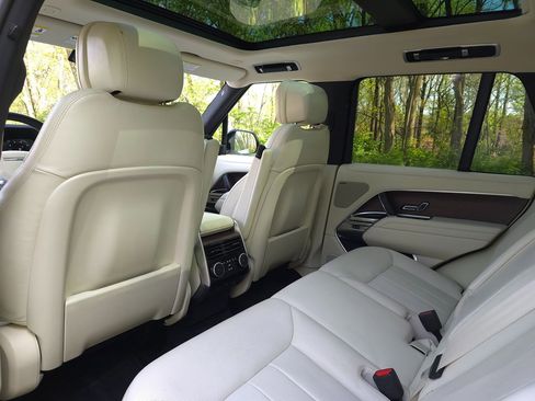 Used 2023 Land Rover Range Rover SE AWD/4WD image 13