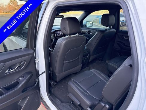 Used 2023 Chevrolet Traverse LT image 7