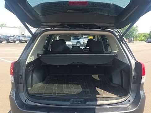 Used 2020 Subaru Forester Premium AWD/4WD image 6