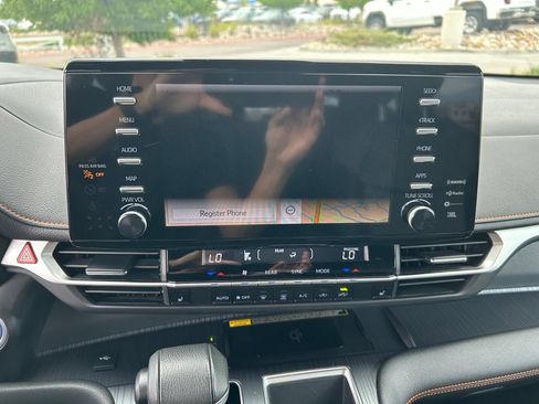 Used 2023 Toyota Sienna XSE w/ XSE Plus Package AWD/4WD image 20