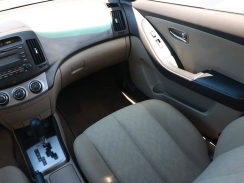 Used 2010 Hyundai Elantra GLS image 22