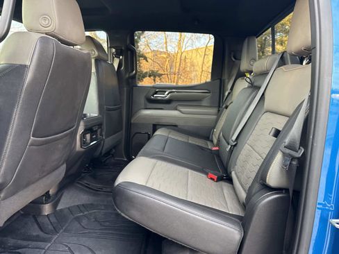 Used 2022 Chevrolet Silverado 1500 ZR2 w/ Technology Package image 15