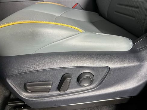 Used 2024 Toyota Tacoma Trailhunter image 22